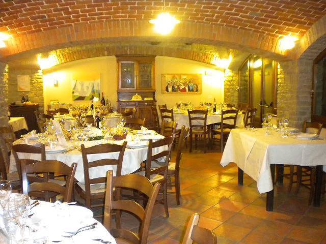 Azienda Agrituristica Alcastle Montabone Bagian luar foto