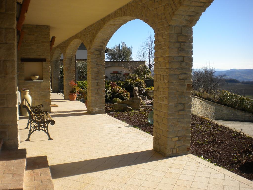 Azienda Agrituristica Alcastle Montabone Bagian luar foto